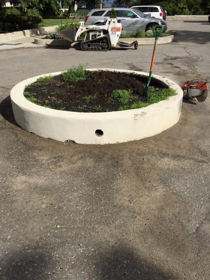 Commercial garden maintenance